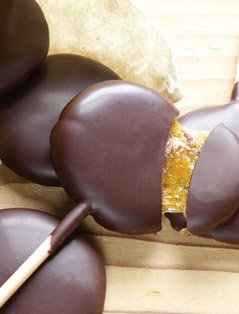 Bissinger’s Chocolate Caramel Lollipops logo