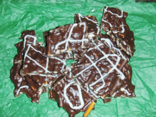 Chocolate Irish Cream Pretzel Almond Bark Sampler (dark, Milk, White) – 24 Oz Bag (1.5 Lb) logo