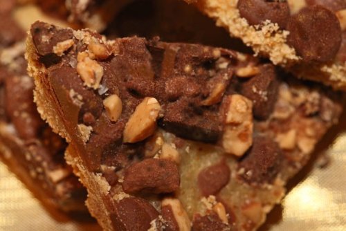 Gourmet Salty Sweet Chocolate Toffee Candy With Nuts By Nut Roaster’s Reserve logo