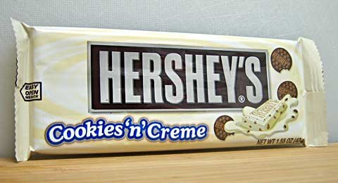 Hershey’s Cookies ‘n’ Cream Candy Bar 36pk (34g Per Pack) logo