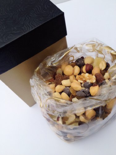 Indulgent Dark Chocolate Walnut Gift Mix In A Classic Gold Box — Handcrafted By Nut Roaster’s Reserve logo