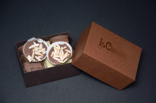 Le Chocolat Gourmet Sugar Free 1/2lb+ Dairy Box logo