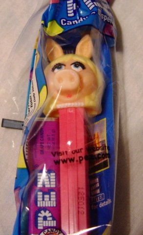 Miss Piggy Pink Pez Dispenser With Candy logo