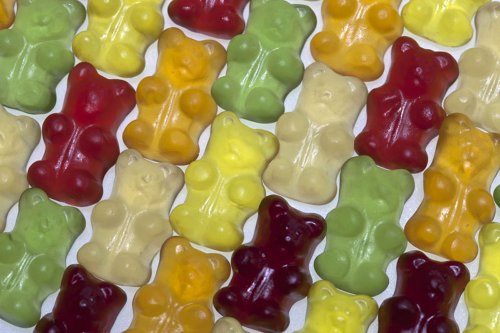 Organic Fruit Juice Gummi Bears – Bulk Bag 2lbs logo