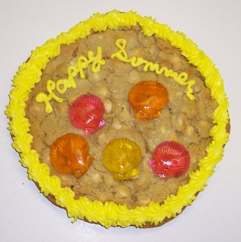 Scott’s Cakes 2 Lb. Chocolate Chip Cookie Cake With Mixed Fruit Sea Shell Gummies logo