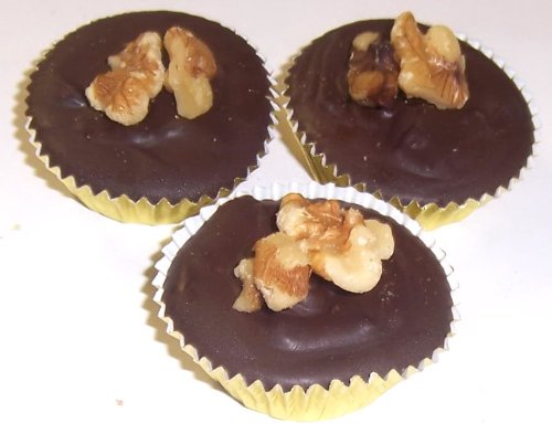 Scott’s Cakes Dark Chocolate Walnut Clusters In A Decorative Box logo