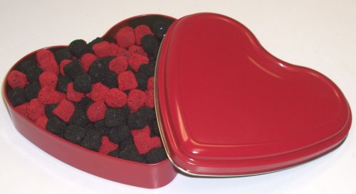 Scott’s Cakes Raspberries and Blackberries In A 9 Heart Shape Tin logo