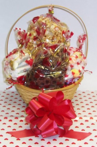 Scott’s Cakes Small Beach Lovers Valentine Basket Handle Heart Wrapping logo