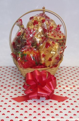 Scott’s Cakes Small Hot To Trot Valentine Basket Handle Heart Wrapping logo