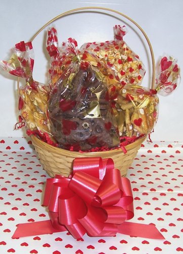 Scott’s Cakes Small Peanut and Pretzel Lovers Valentine Basket Handle Heart Wrapping logo