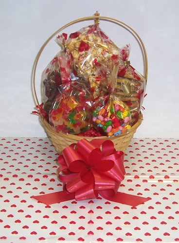 Scott’s Cakes Small Steamy Lips Valentine Basket Handle Heart Wrapping logo