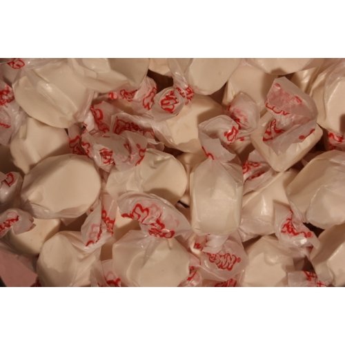 Taffy Town Vanilla Salt Water Taffy 5 Pound Bag logo